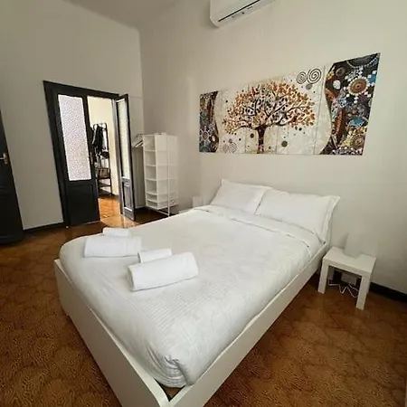 Vicino Al Centro Di * Όπως